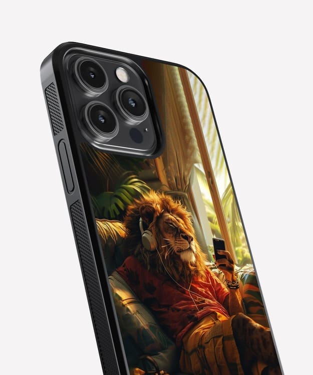 Lion Relaxing Glass Case