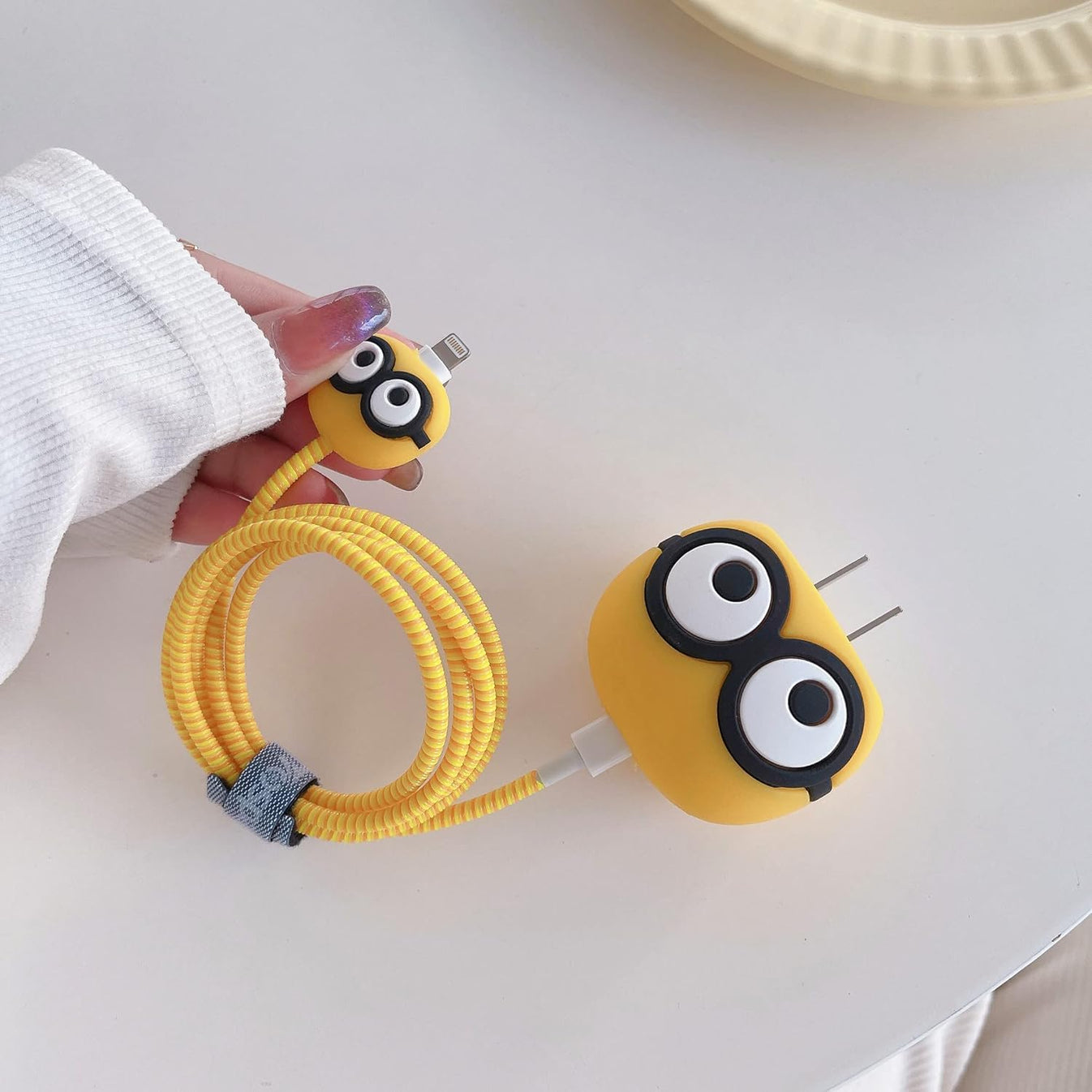 iPhone Charger Case Cover - Minions - 4 Piece Set (With Wire Protector)